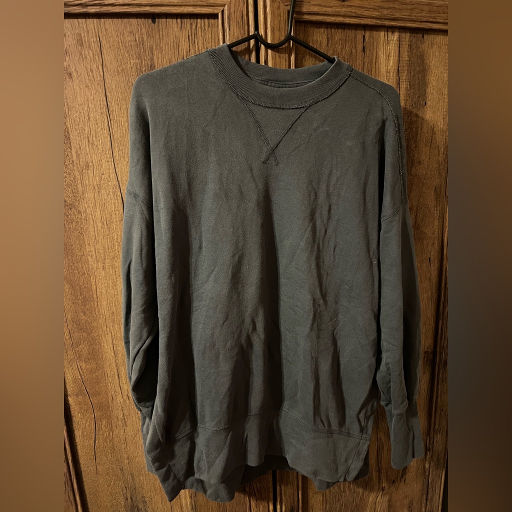 Abercrombie | Split Hem Crew Sweatshirt